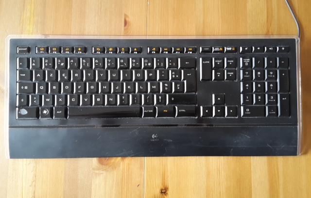 Keyboard Corner: Logitech Illuminated Keyboard K740 & Symptoms of Translation